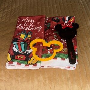 Disney Christmas Kitchen Set - Red, Yellow, Black